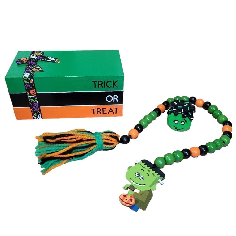 Tiered tray halloween decor / Frankenstein